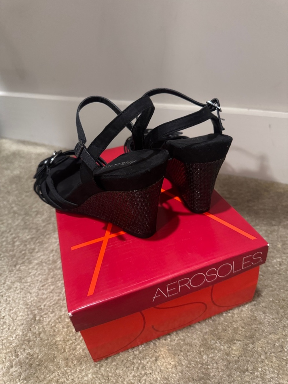AEROSOLES Black Strappy Buckle Block Heel Sandals - Picture 4 of 5
